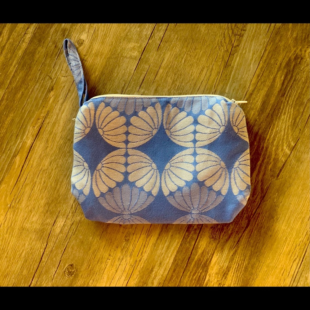 Pavo Harmony Wristlet Sample